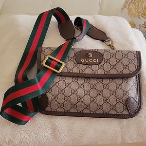 Gorgeous bag cross body and Fannie pack